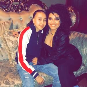 Meet your Posher, Jackeline